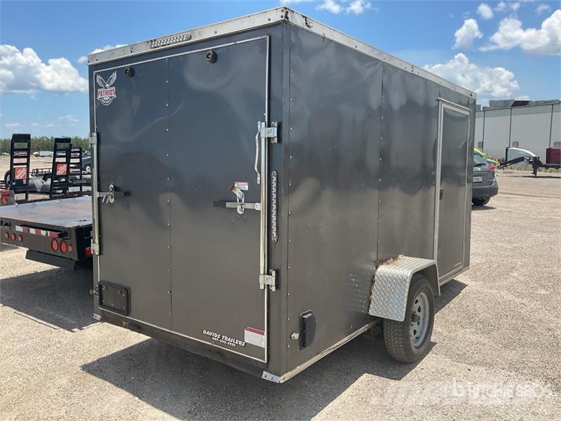 Patriot 14 ft S/A Enclosed Trailer Carrocería de caja