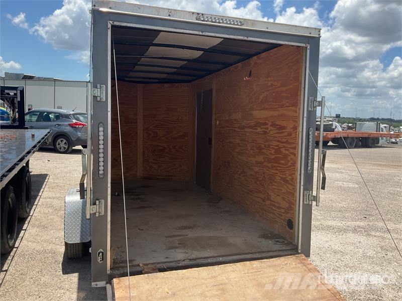 Patriot 14 ft S/A Enclosed Trailer Carrocería de caja