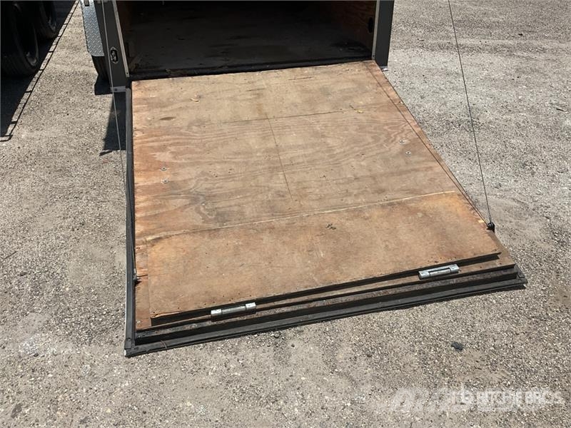 Patriot 14 ft S/A Enclosed Trailer Carrocería de caja