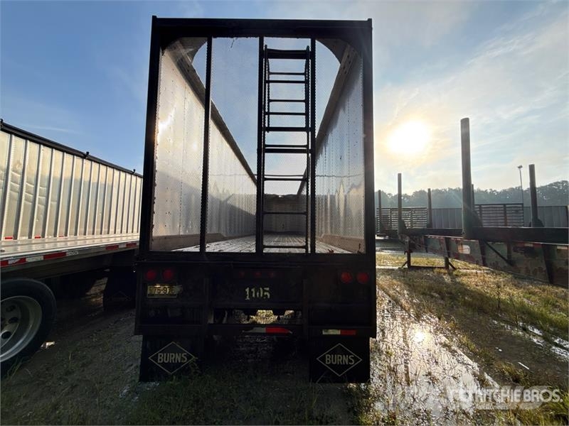 Peerless CTS-45 45 ft x 96 in T/A Open-Top 45 ft T/A Chip T Remolques de volteo para virutas de madera