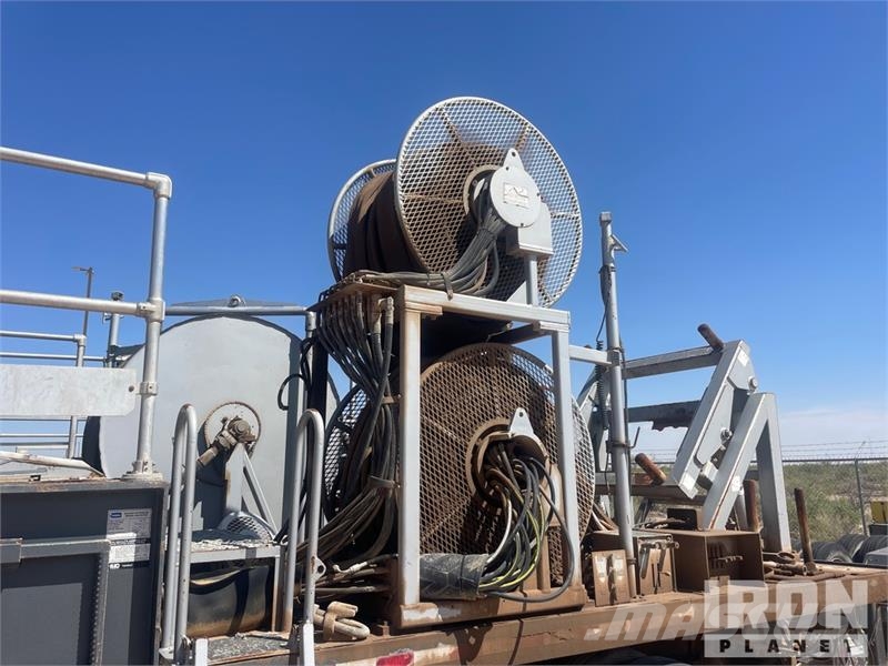 Peerless Limited Coil Tubing Reel Trailer Procesapparatuur en machines
