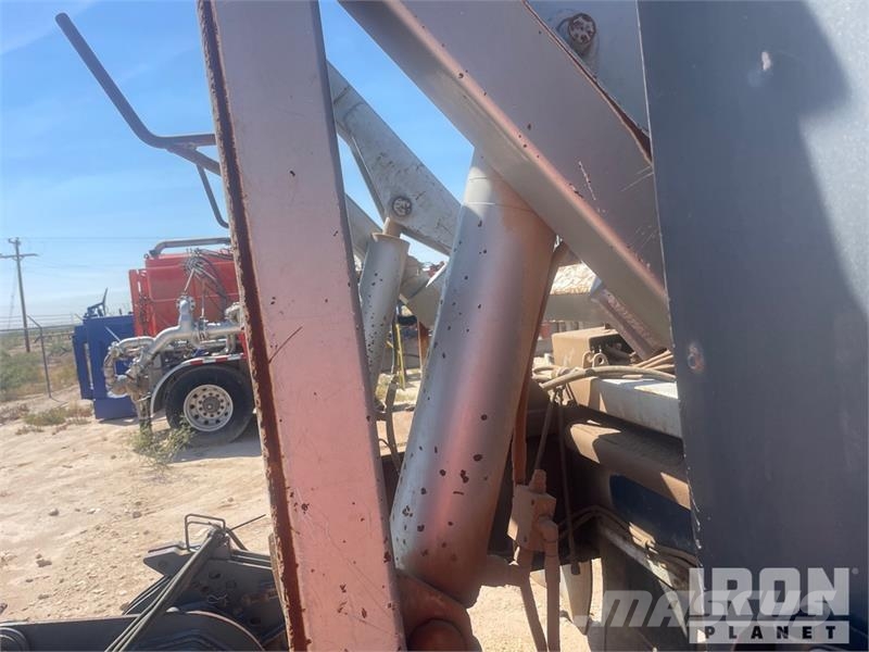 Peerless Limited Coil Tubing Reel Trailer Procesapparatuur en machines