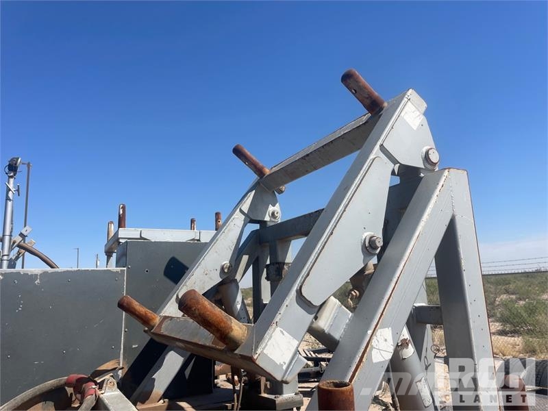 Peerless Limited Coil Tubing Reel Trailer Procesapparatuur en machines