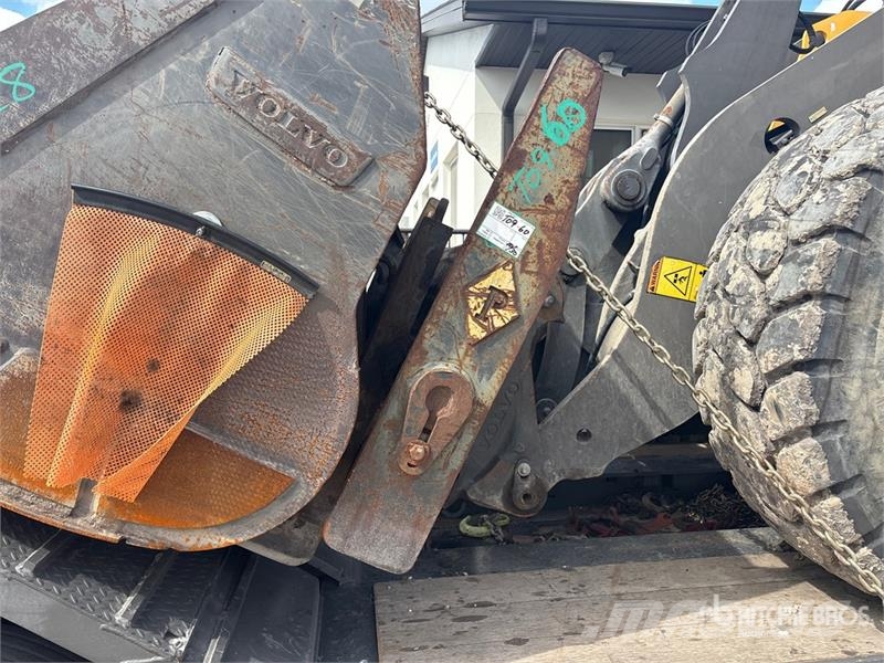 Pemberton 72 in Q/C Wheel Loader Forks - Fits Volvo L90H شوكات