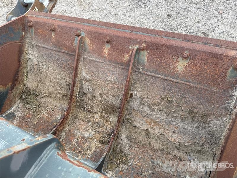Pemberton EC210BKT60 60 in Cleanup Excavator Bucket Kausi