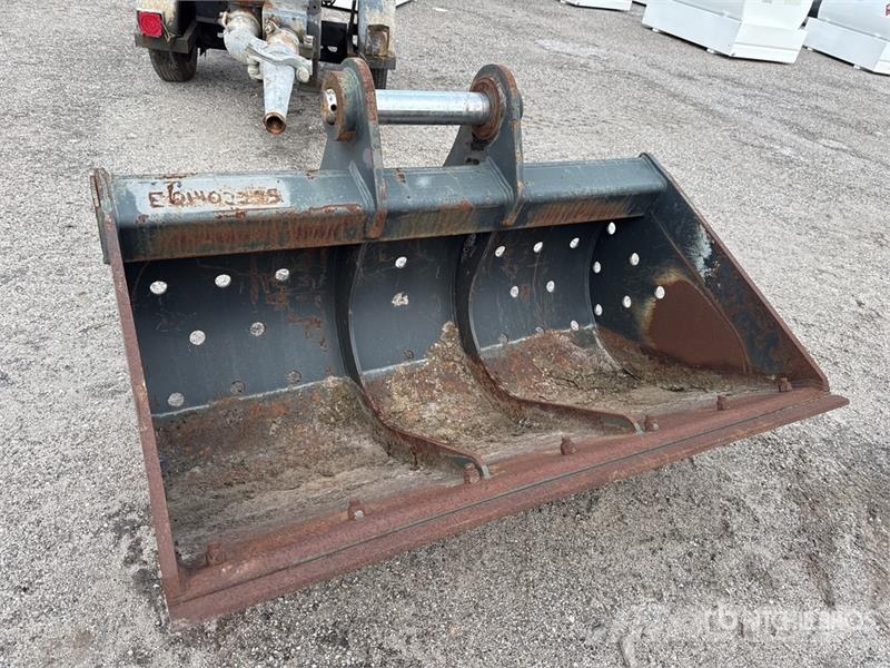 Pemberton EC210BKT60 60 in Cleanup Excavator Bucket Kausi