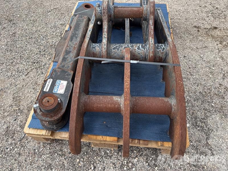 Pemberton ECR145THB 18 in Excavator Thumb - Fits Volvo ECR14 Bakken