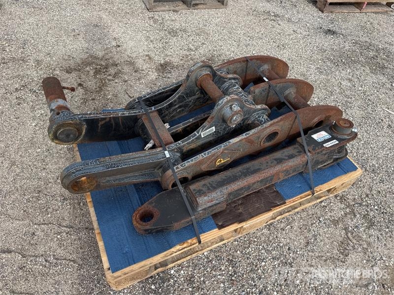 Pemberton ECR145THB 18 in Excavator Thumb - Fits Volvo ECR14 Bakken