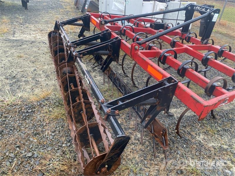  Perfecta 10 10 ft 3-Point Cultivator Cultivadoras