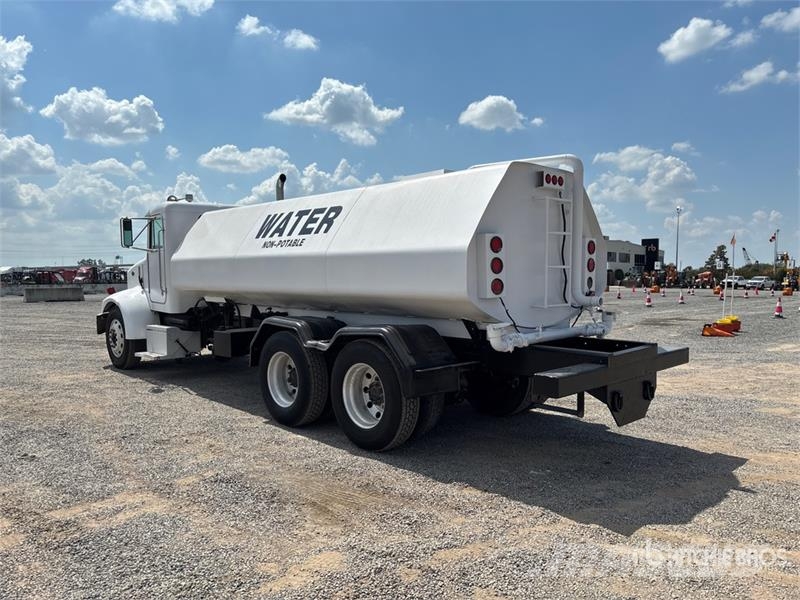 Peterbilt 330 Kamioni za vodu