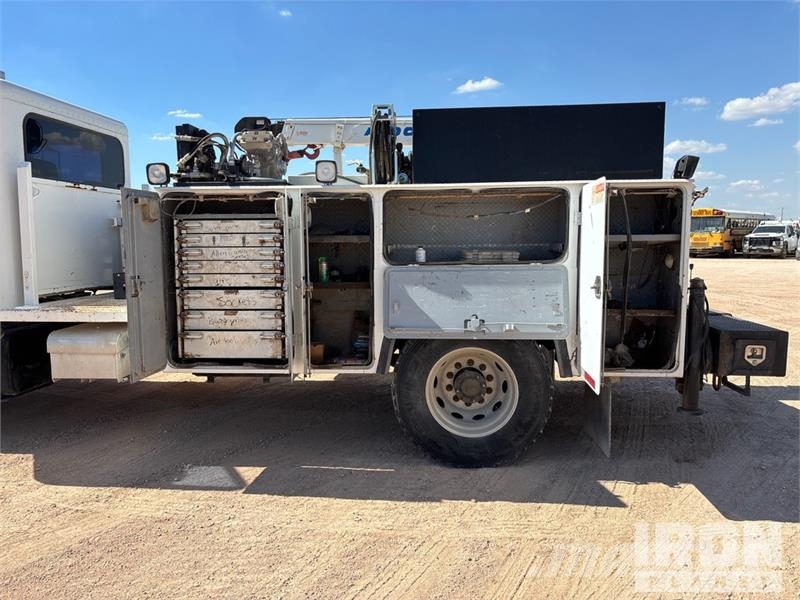Peterbilt 330 4x2 Service Truck 시립/다목적 차량