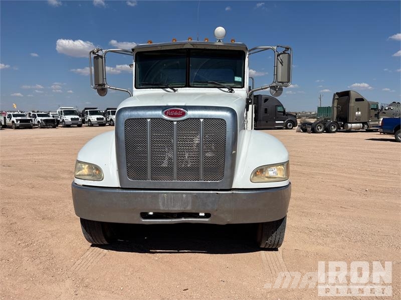 Peterbilt 330 4x2 Service Truck 시립/다목적 차량
