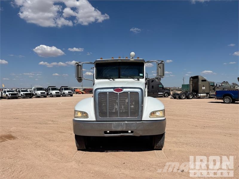 Peterbilt 330 4x2 Utility Truck 皮卡.傳統半斗卡車/側卸板