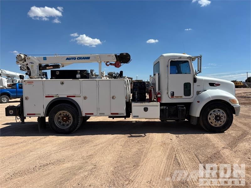 Peterbilt 330 4x2 Utility Truck 皮卡.傳統半斗卡車/側卸板