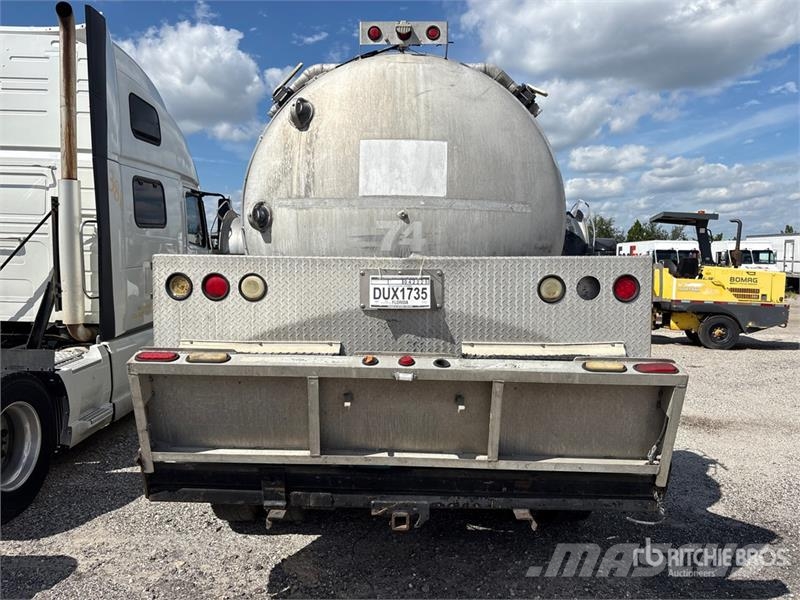 Peterbilt 335 Polewaczki