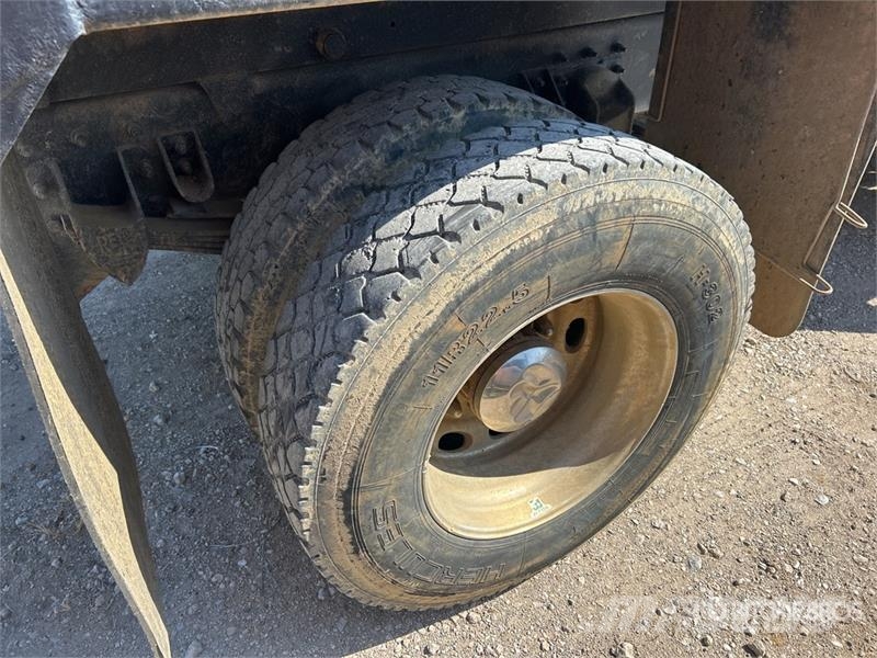 Peterbilt 335 Tipper trucks