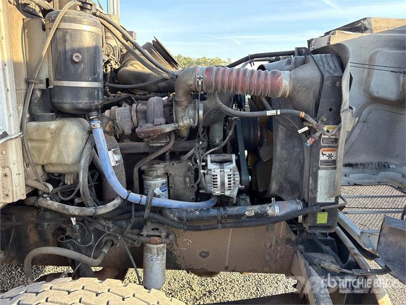 Peterbilt 335 Other trucks