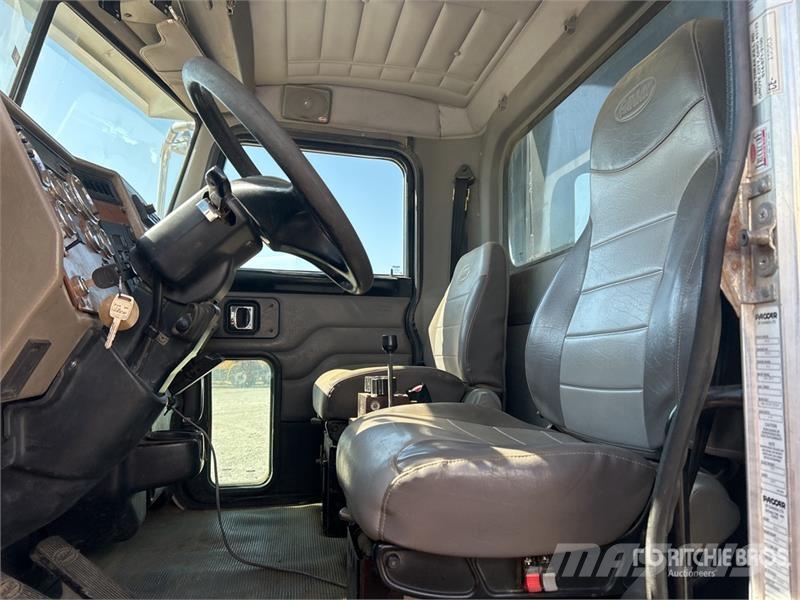 Peterbilt 335 Tipper trucks