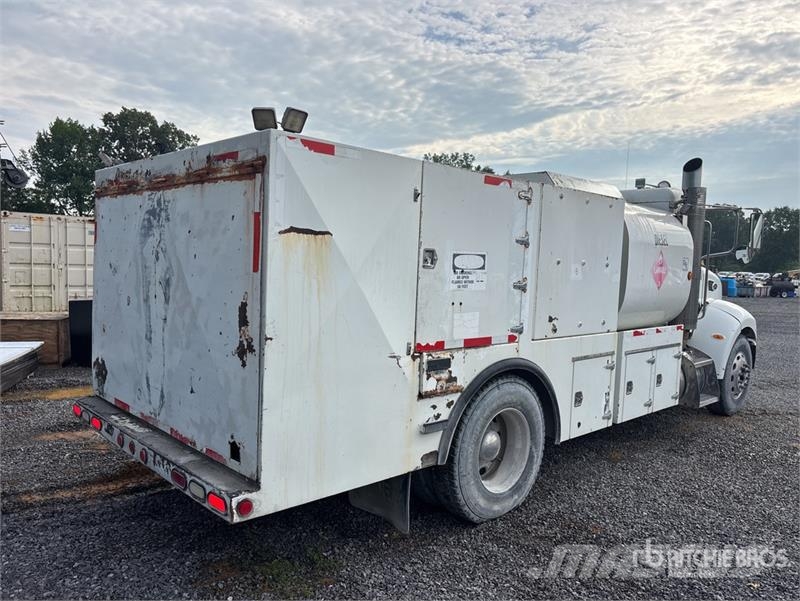 Peterbilt 335 Tanker trucks