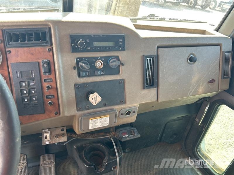 Peterbilt 335 Tipper trucks