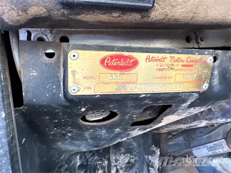 Peterbilt 335 Other trucks