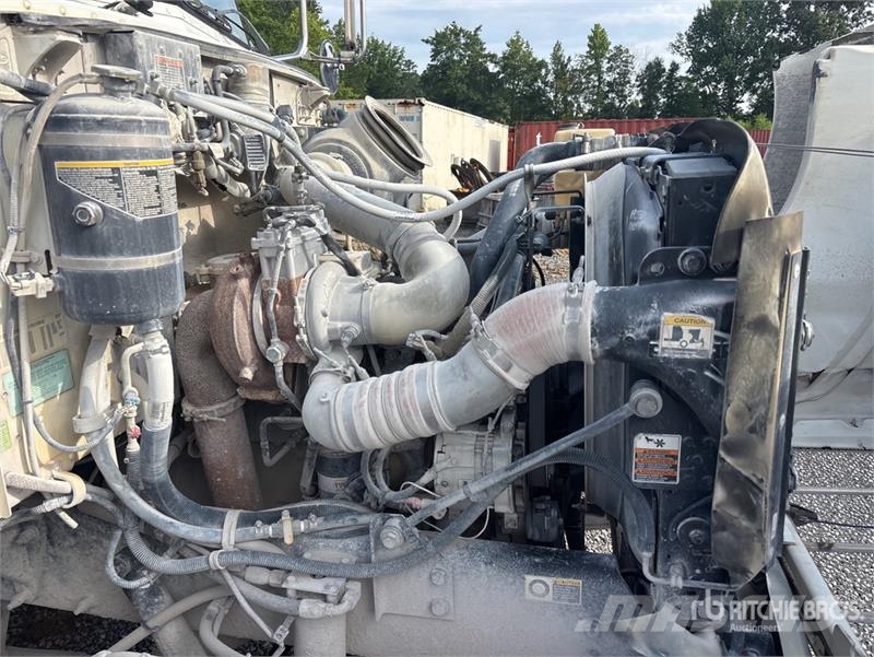 Peterbilt 335 Tanker trucks