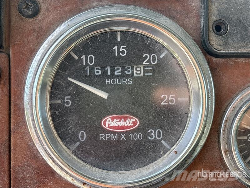 Peterbilt 335 Tanker trucks