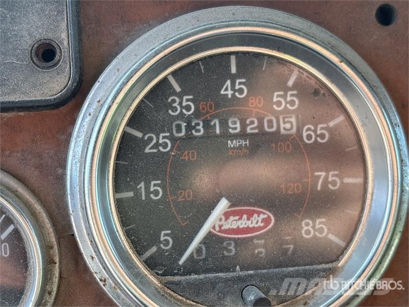 Peterbilt 335 Tanker trucks