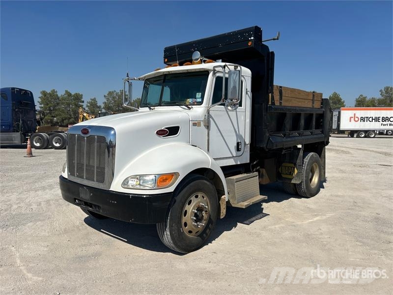 Peterbilt 335 شاحنات قلابة
