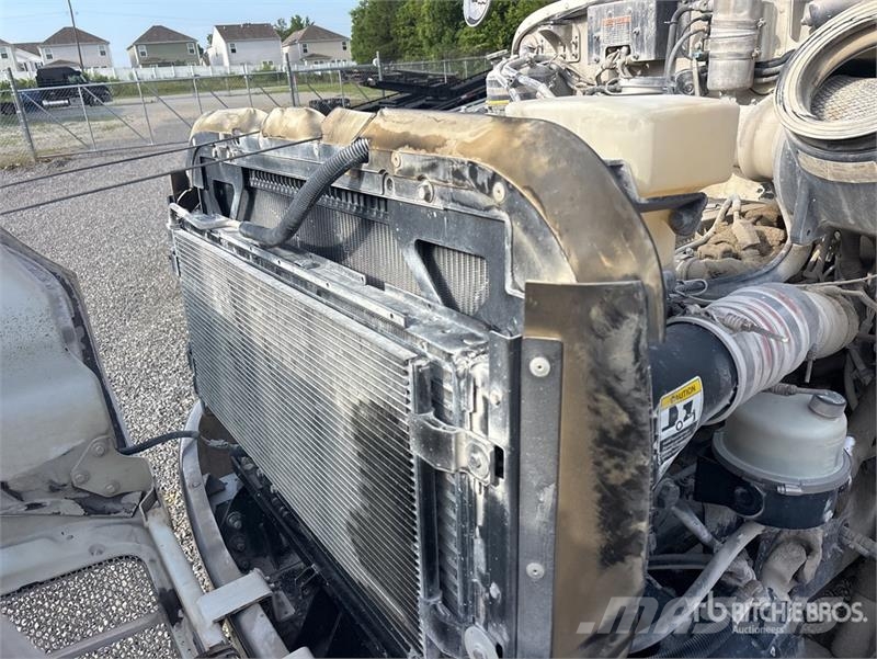 Peterbilt 335 Tanker trucks
