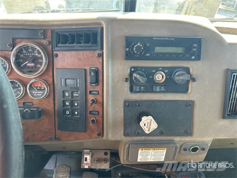 Peterbilt 335 Tipper trucks