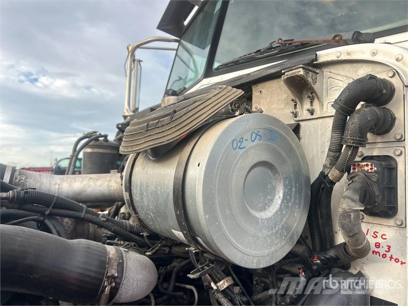 Peterbilt 335 4x4 Paint Striping Truck Drugi tovornjaki