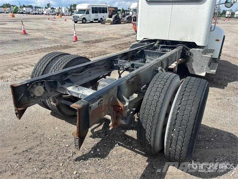Peterbilt 337 Cabins and interior