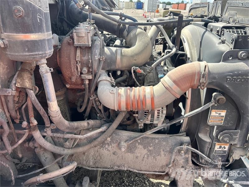 Peterbilt 337 Cabins and interior