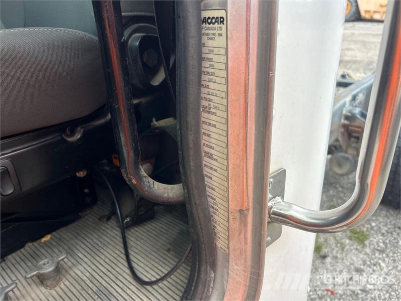 Peterbilt 337 Cabins and interior