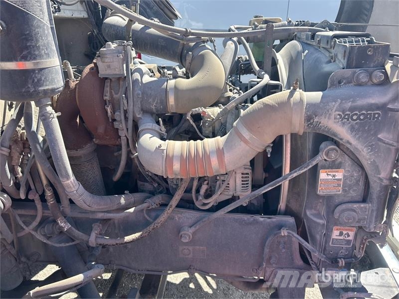 Peterbilt 337 Kabine i unutrašnjost