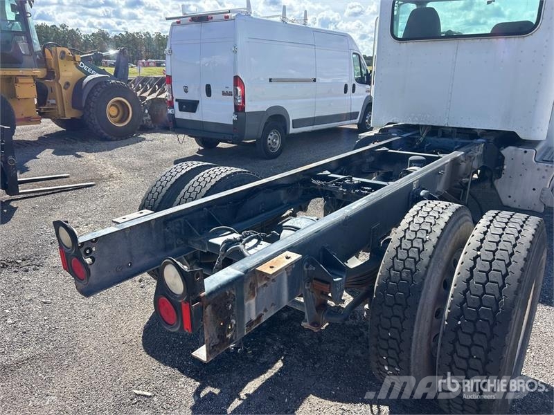 Peterbilt 337 Kabine i unutrašnjost