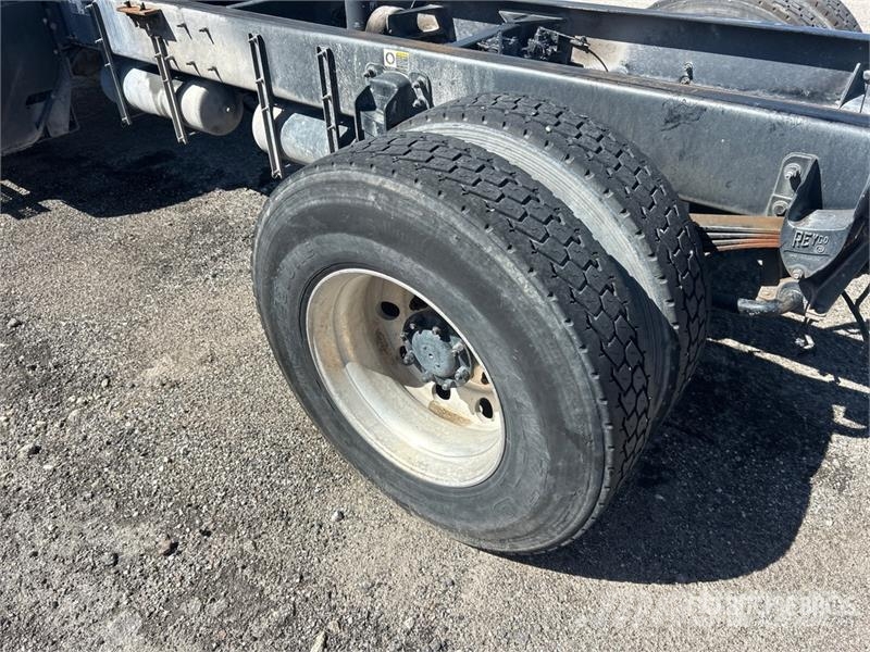 Peterbilt 337 Kabine i unutrašnjost