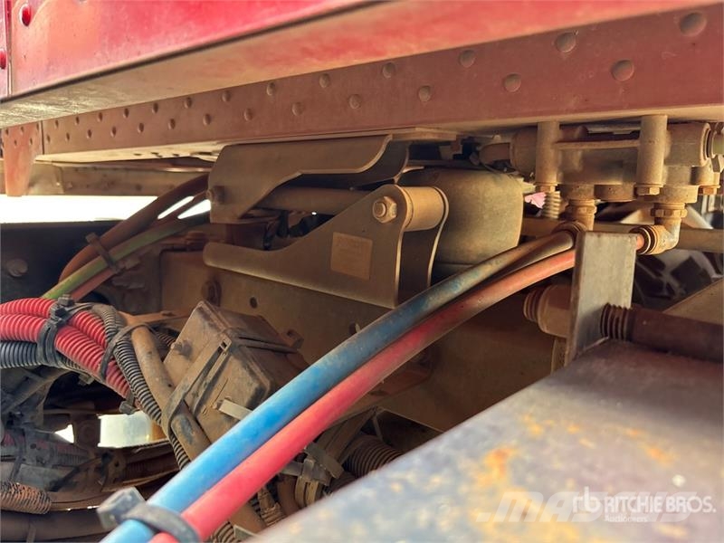 Peterbilt 337 مركبات الأغراض العامة