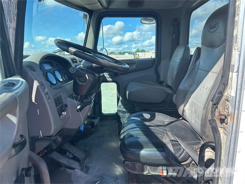 Peterbilt 337 Kabine i unutrašnjost