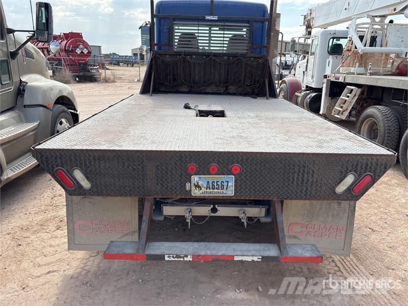 Peterbilt 337 4x2 Flatbed Truck Camiones plataforma