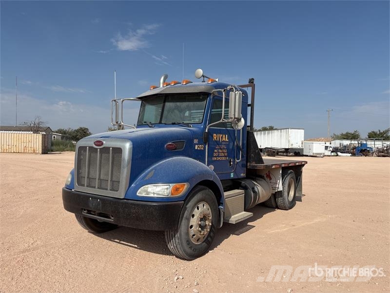 Peterbilt 337 4x2 Flatbed Truck Camiones plataforma