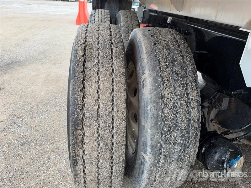 Peterbilt 348 Tankvogne - vand