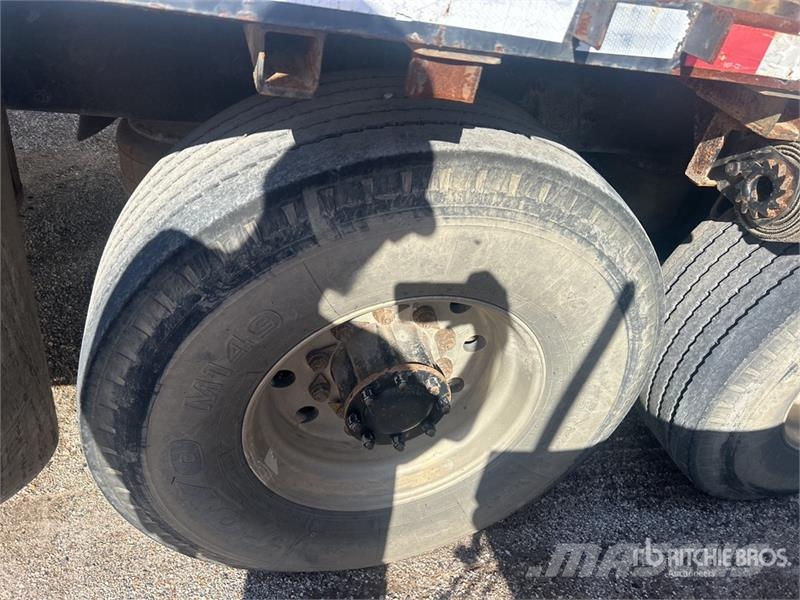 Peterbilt 348 Kamioni sa otvorenim sandukom