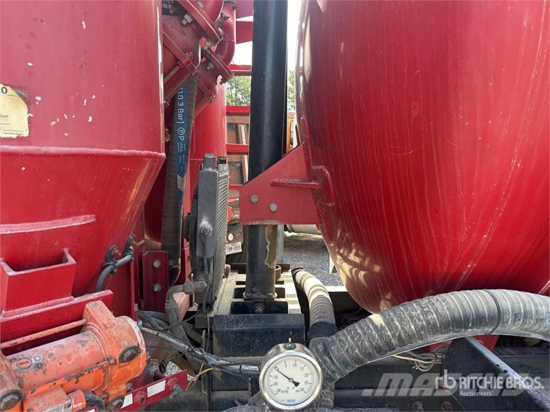 Peterbilt 348 شاحنات مزدوجة / خلخلة