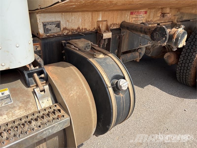 Peterbilt 348 Autocisterne