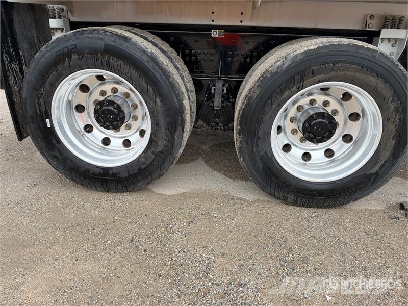 Peterbilt 348 Tankvogne - vand