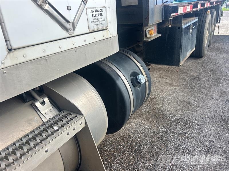 Peterbilt 348 Kamioni sa otvorenim sandukom