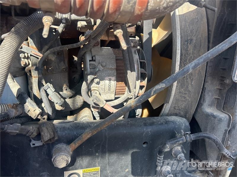 Peterbilt 348 Kamioni sa otvorenim sandukom