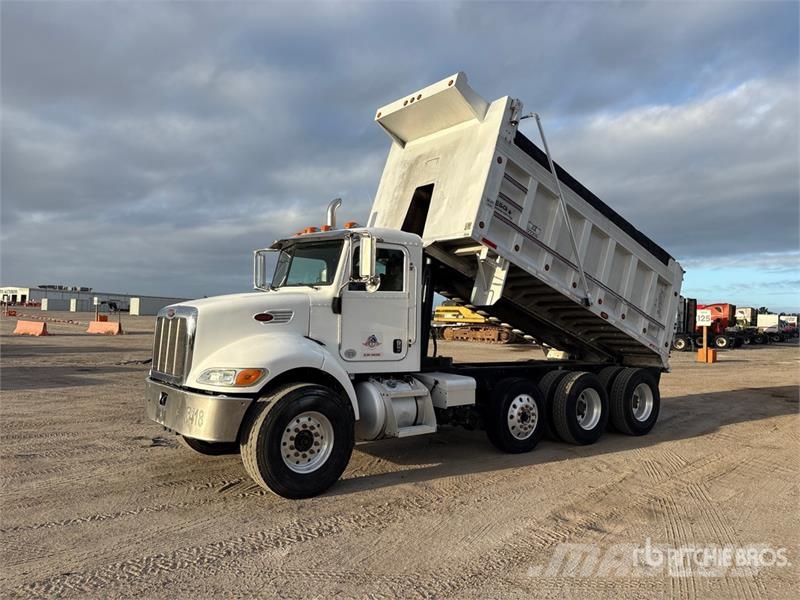 Peterbilt 348 Pašizgāzējs